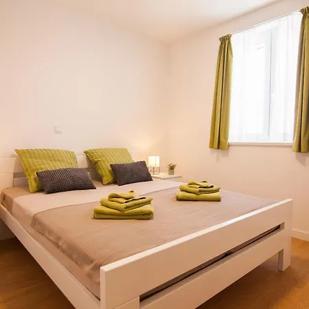Casarosa Apartment *