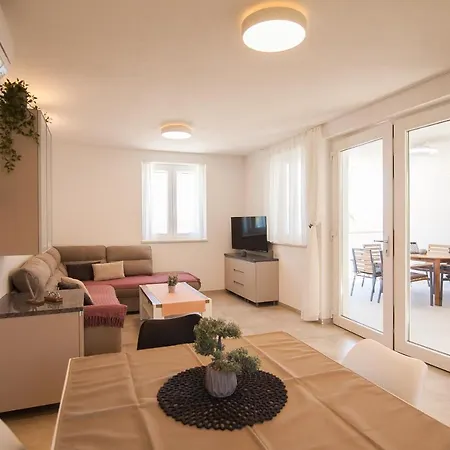 Apartament Casarosa Bol